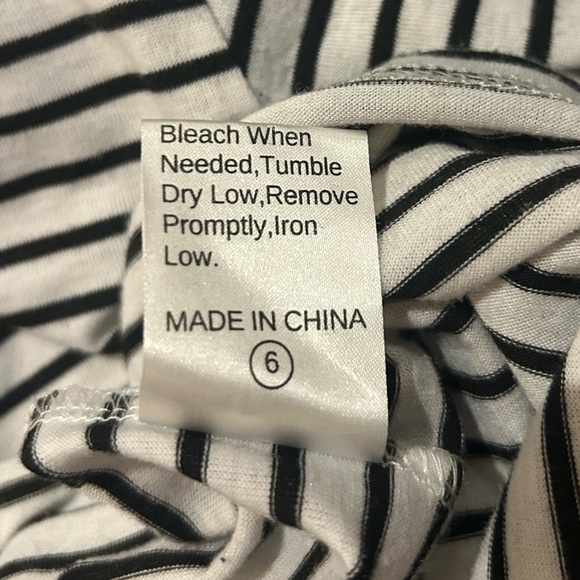 💫SHEIN Women’s Striped Hoodie - Picture 8 of 10